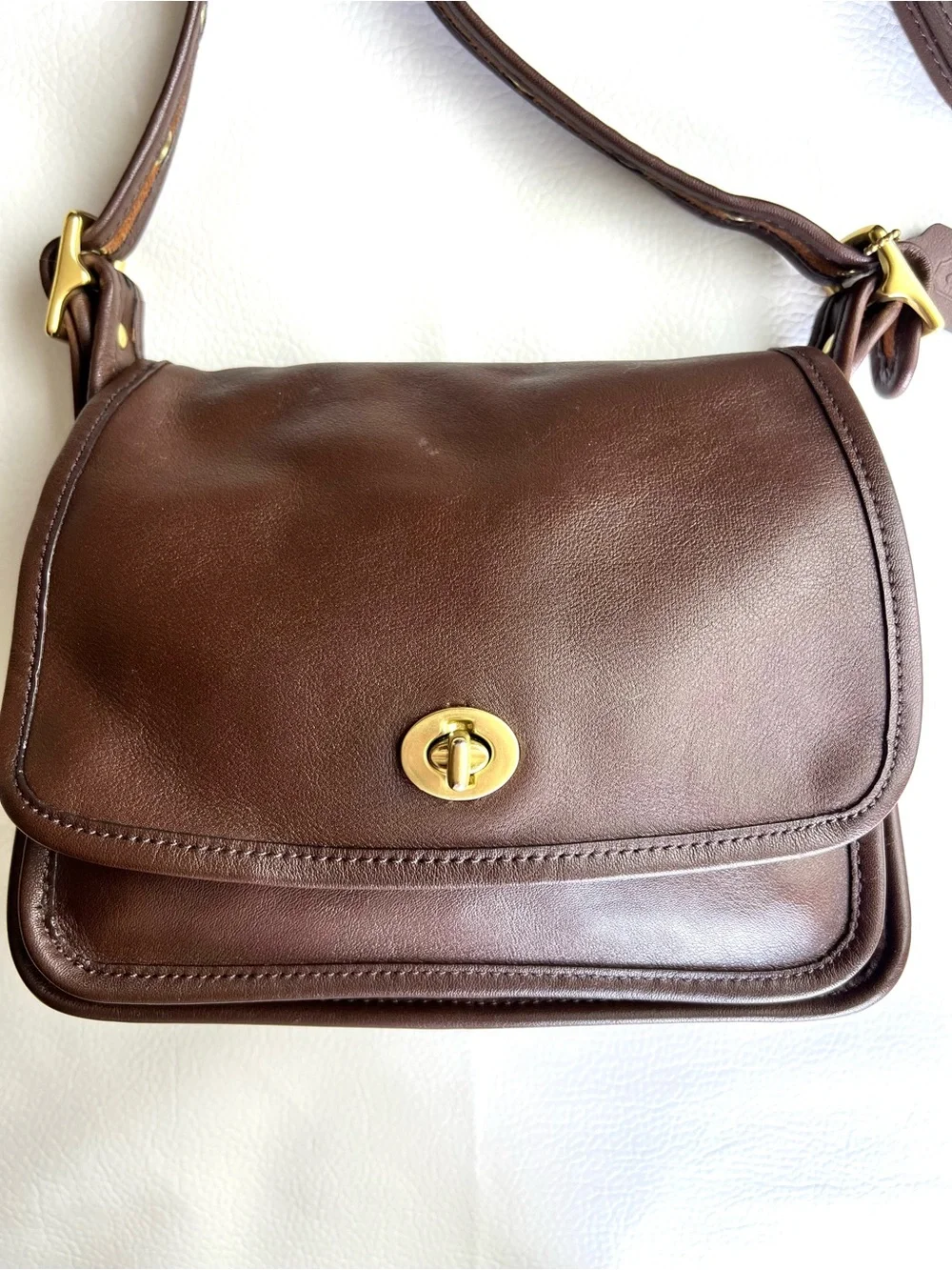 Coach Rambler Legacy Crossbody Style 09061 Mahogany Brown Glove Tanned Leather